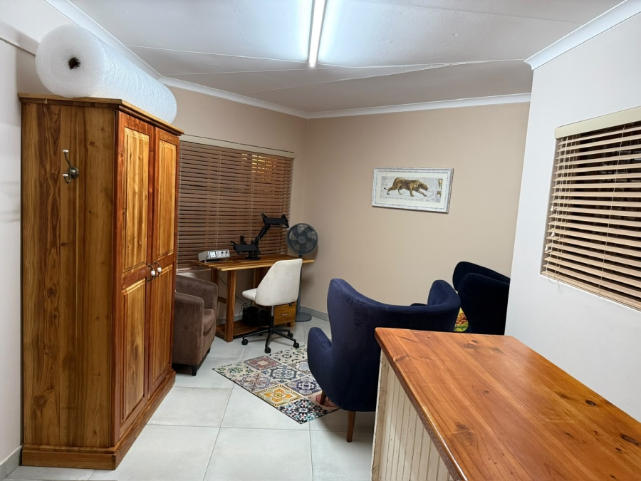 4 Bedroom Property for Sale in Fraaiuitsig Western Cape